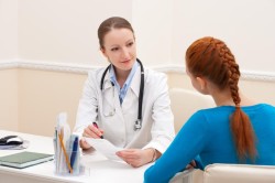 Обращение к гинекологу при длительных кровотечениях